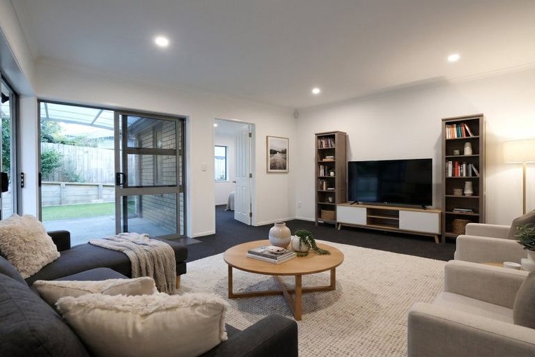 Photo of property in 24 Hollinger Place, Nawton, Hamilton, 3200
