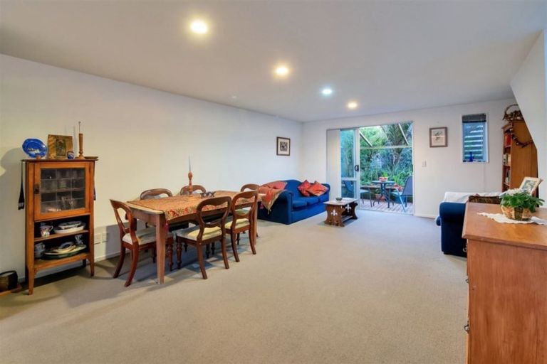 Photo of property in 53 Albionvale Road, Glen Eden, Auckland, 0602