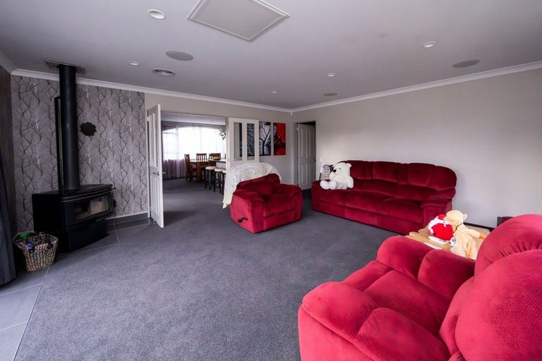Photo of property in 7 Barry Curtis Place, Levin, 5510