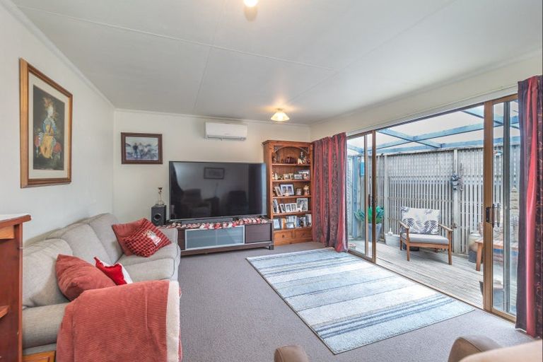 Photo of property in 13 Koputara Road, Himatangi Beach, Foxton, 4891