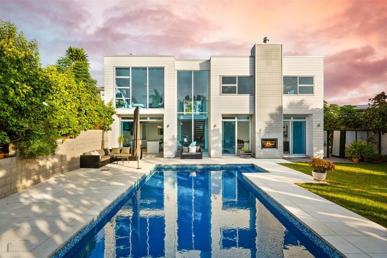 Photo of property in 7 Rangi Avenue, Schnapper Rock, Auckland, 0632