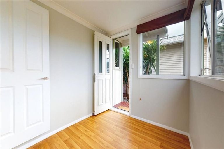 Photo of property in 30 South Street, Petone, Lower Hutt, 5012