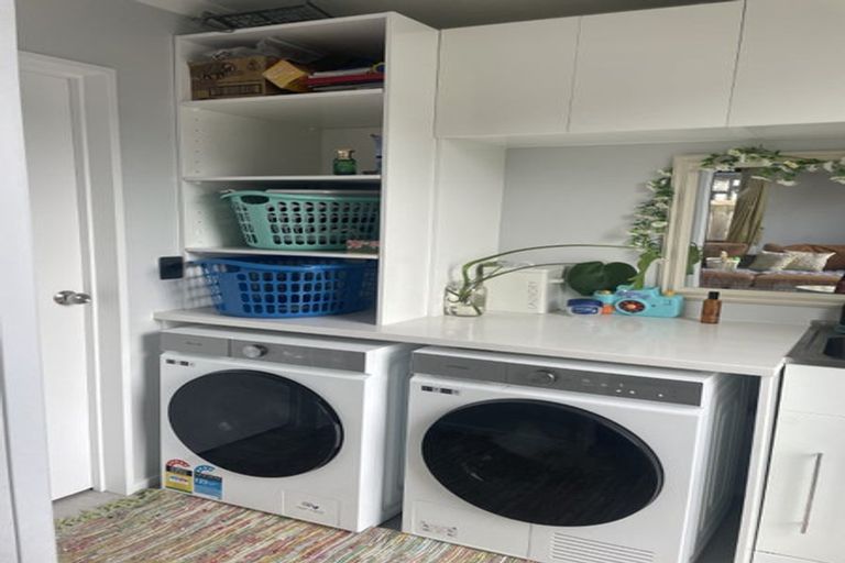 Photo of property in 10 Hopuni Way, Takanini, 2112