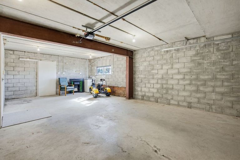 Photo of property in 11 Angle Street, Picton, 7220