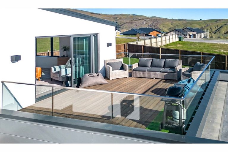 Photo of property in 34 Hawkshead Way, Westmorland, Christchurch, 8025