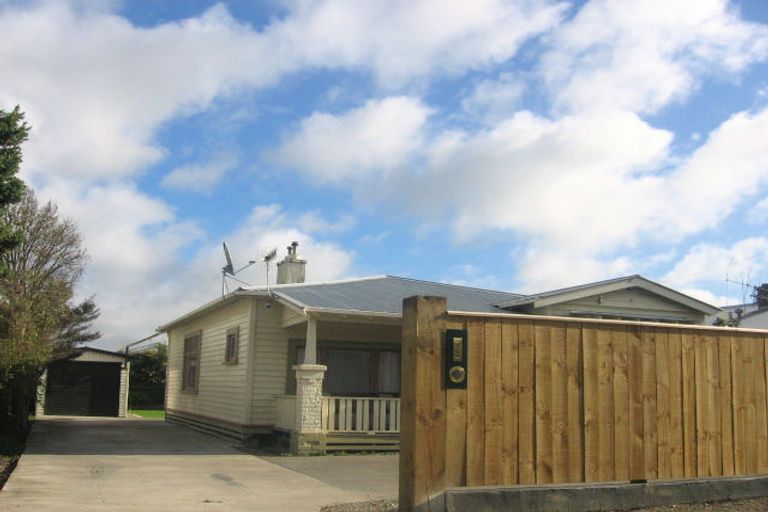 Photo of property in 92 Lyndhurst Street, Takaro, Palmerston North, 4412