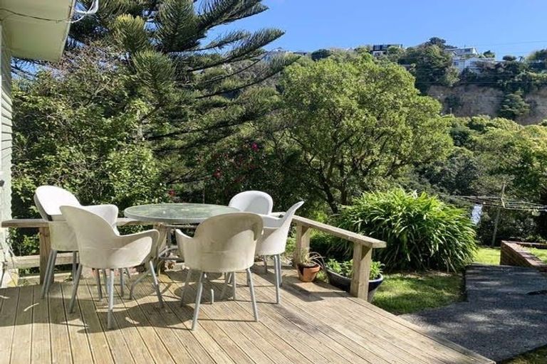 Photo of property in 42 Chaytor Street, Northland, Wellington, 6012