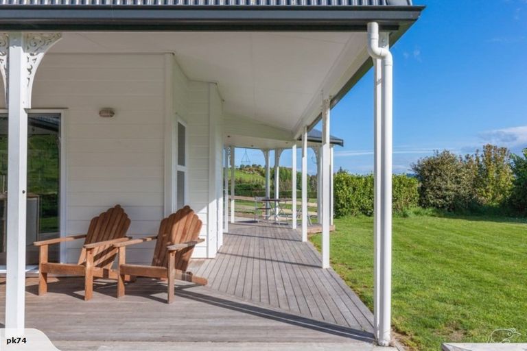 Photo of property in 40 Grant Road, Kinloch, Taupo, 3385
