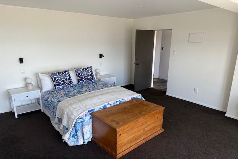 Photo of property in 2/517 Marine Drive, Sunshine Bay, Lower Hutt, 5013
