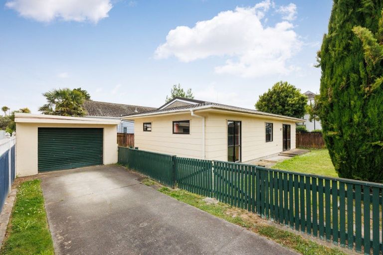 Photo of property in 107 Tremaine Avenue, Westbrook, Palmerston North, 4412