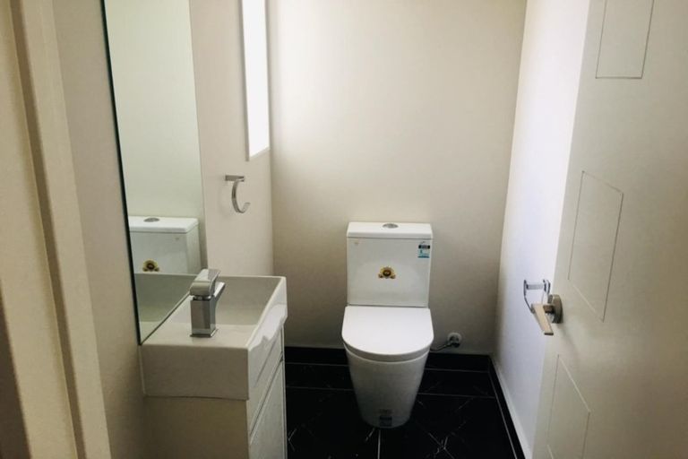 Photo of property in 75 Rosewell Crescent, Flat Bush, Auckland, 2019