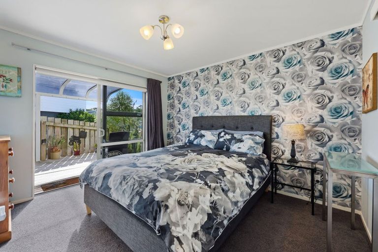 Photo of property in 49 Torkar Road, Clarks Beach, 2122