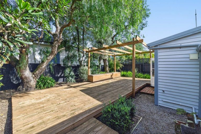 Photo of property in 341 Barbadoes Street, Christchurch Central, Christchurch, 8011