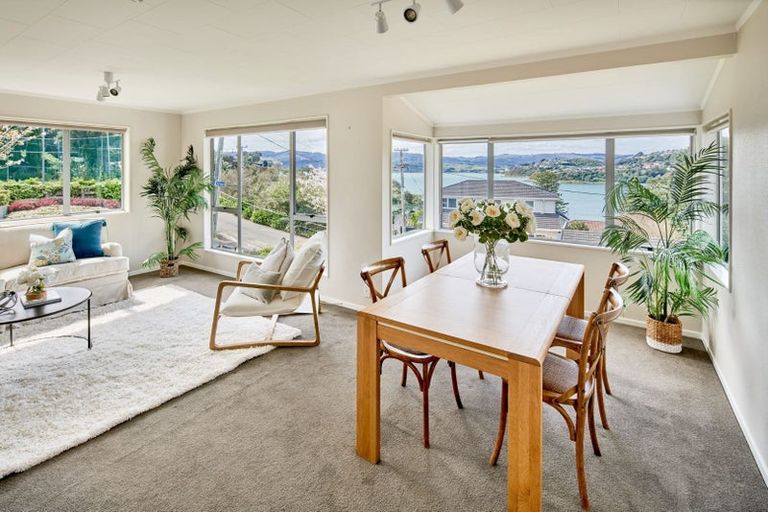 Photo of property in 5 Seaview Road, Paremata, Porirua, 5024