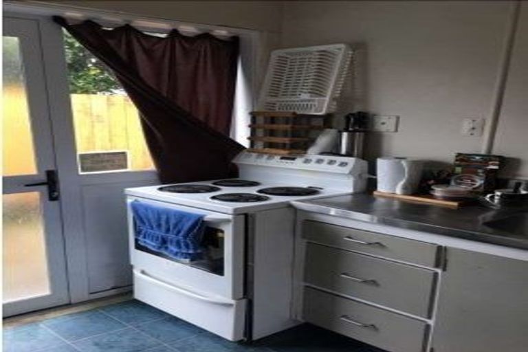 Photo of property in 57 Carrington Avenue, Silverdale, Hamilton, 3216