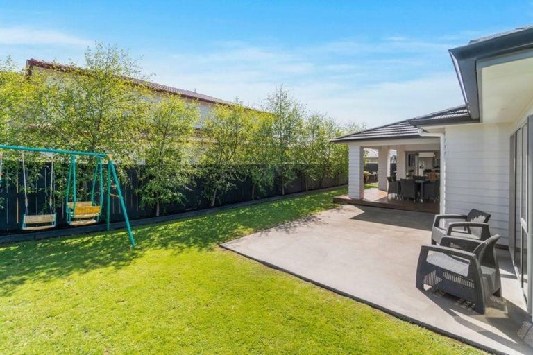 Photo of property in 49 Pohutukawa Parade, Riverhead, 0820