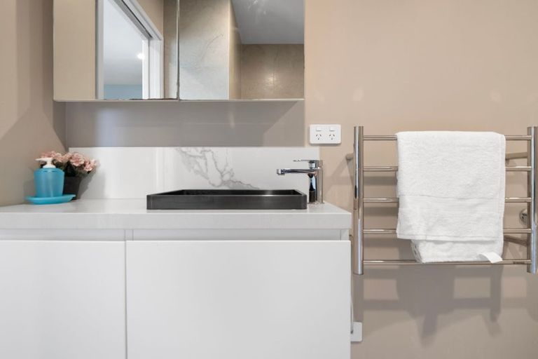 Photo of property in 52a Tawhiti Road, Pukekohe, 2120