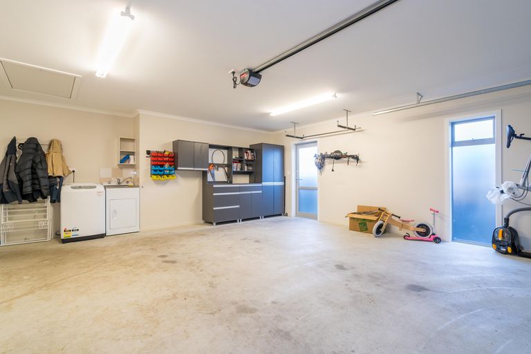 Photo of property in 45 Silver Springs Boulevard, Mosgiel, 9024