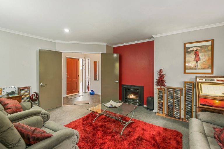 Photo of property in 121 Warrington Street, Mairehau, Christchurch, 8013
