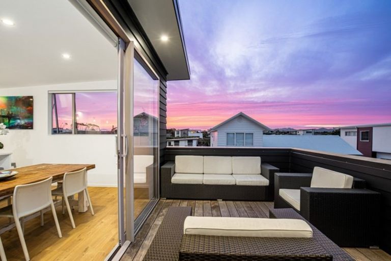 Photo of property in 10 Te Mauri Place, Omaha, 0986