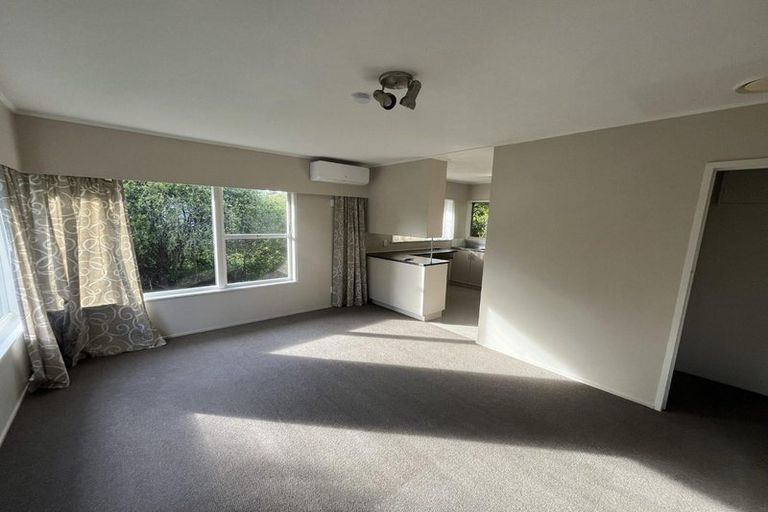 Photo of property in 2/16 Kapiti Place, Sunnynook, Auckland, 0620