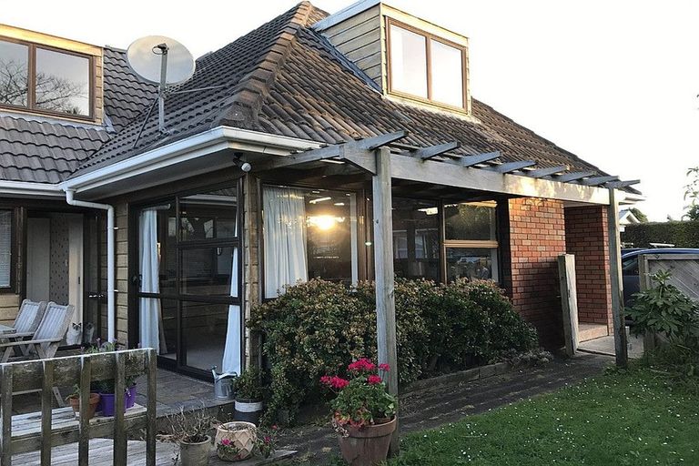 Photo of property in 2/54 Dominion Street, Takapuna, Auckland, 0622