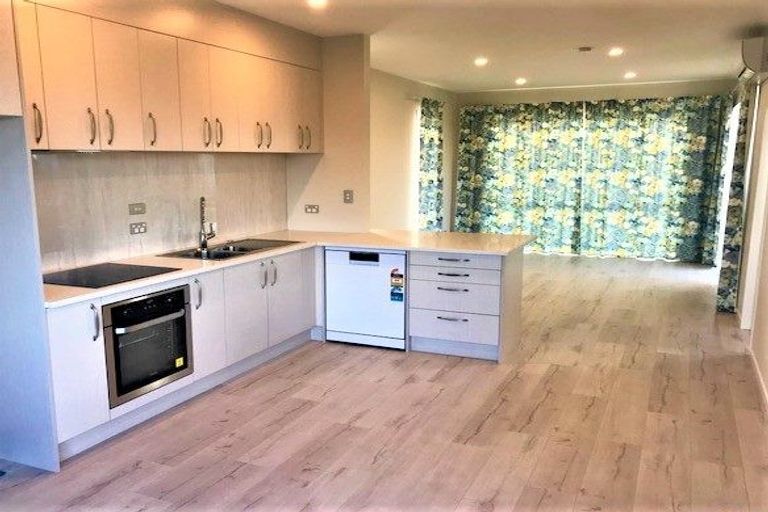 Photo of property in 39 Lockheed Street, Hobsonville, Auckland, 0618