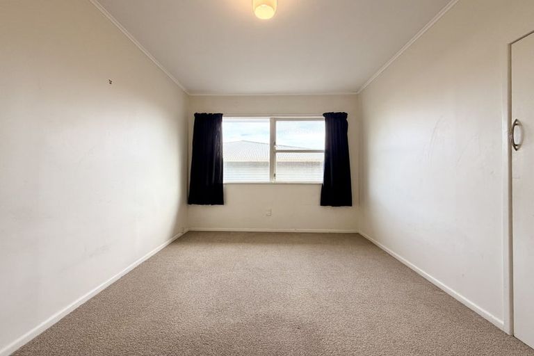 Photo of property in 46 Glendene Avenue, Glendene, Auckland, 0602