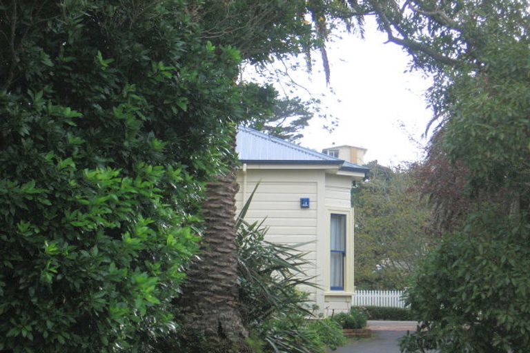 Photo of property in 32 Woodland Road, Johnsonville, Wellington, 6037