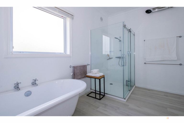 Photo of property in 43 Rhodes Street, Waimate, 7924