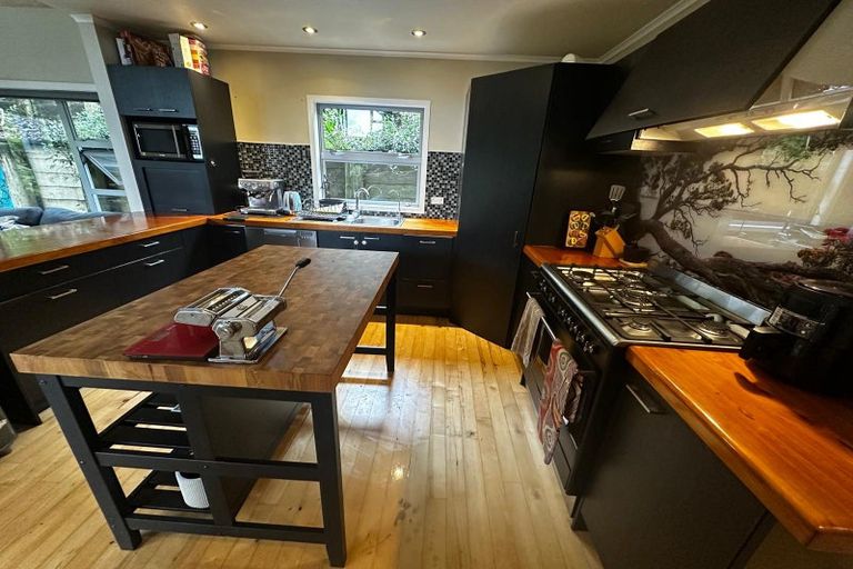 Photo of property in 167 Owhiwa Road, Parua Bay, Onerahi, 0192