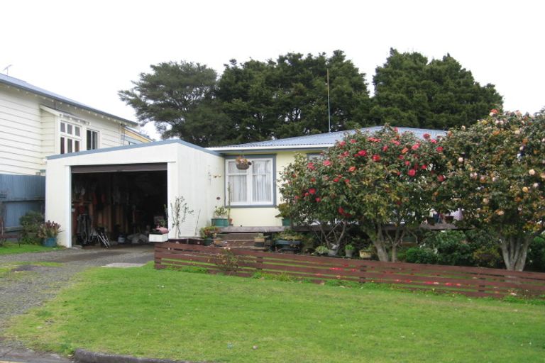 Photo of property in 3 Puriri Street, Helensville, 0800