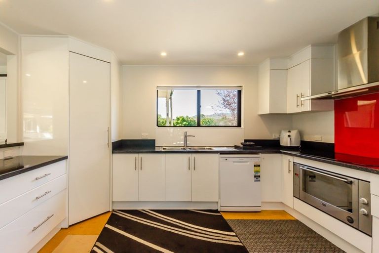 Photo of property in 122 Ratanui Road, Paraparaumu, 5032