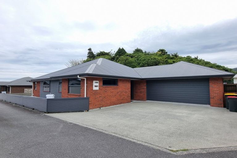 Photo of property in 2 L A Place, Greymouth, 7805