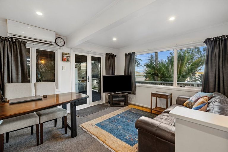 Photo of property in 35 Harbour View Road, Omokoroa, 3114