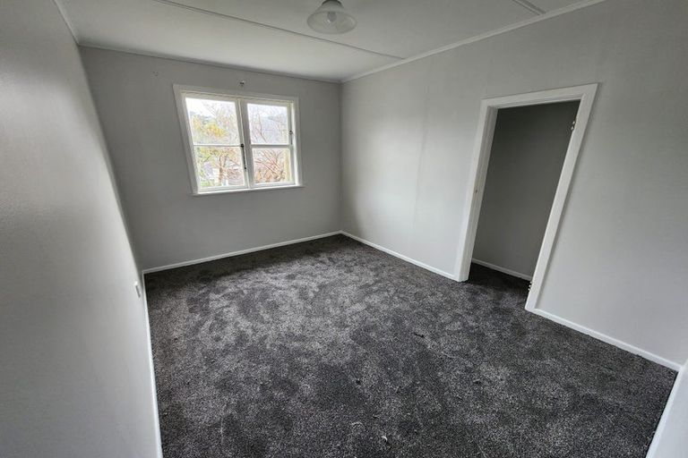 Photo of property in 49 Taylor Terrace, Tawa, Wellington, 5028