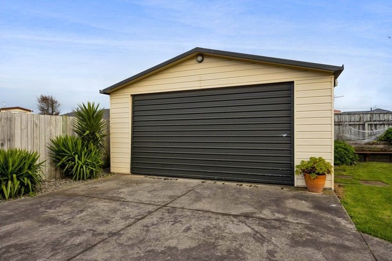 Photo of property in 22 Milmoe Street, Hawera, 4610