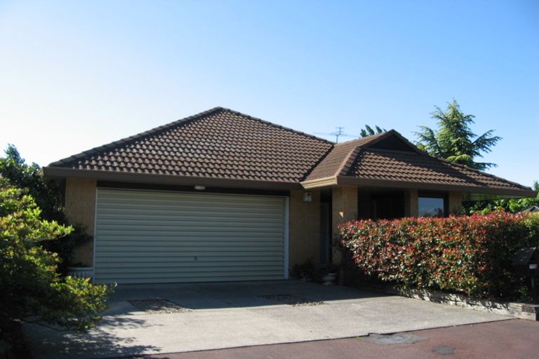 Photo of property in 11 Lavandula Crescent, Burnside, Christchurch, 8042