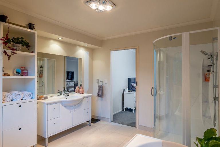 Photo of property in 4 Miro Street, Kaka Point, Balclutha, 9271