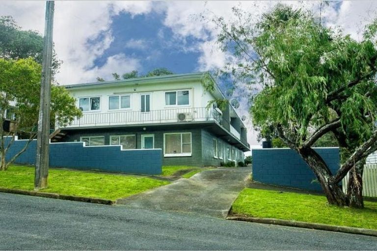 Photo of property in 7/16 Rutland Road, Stanley Point, Auckland, 0624