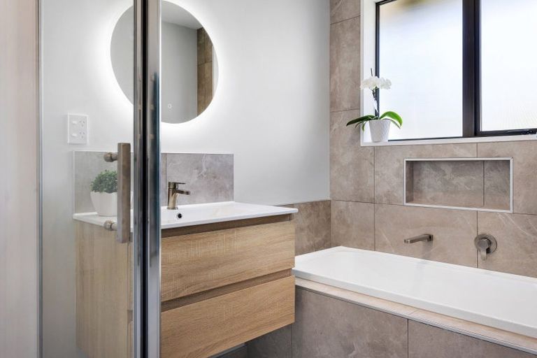 Photo of property in 2/4 Glenleith Lane, Hei Hei, Christchurch, 8042