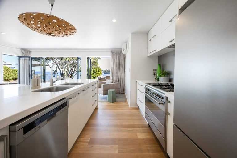 Photo of property in 5a Clifton Road, Browns Bay, Auckland, 0630