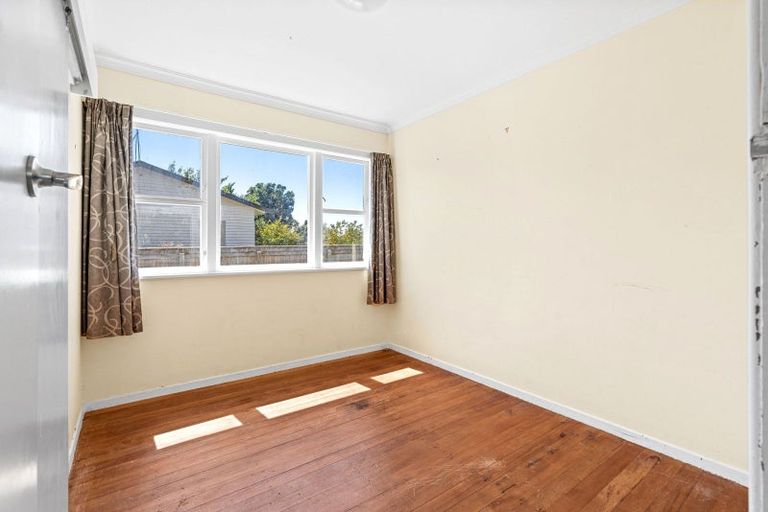 Photo of property in 38 Balmoral Street, Levin, 5510