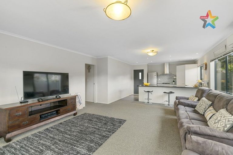 Photo of property in 2/32 Park Avenue, Epuni, Lower Hutt, 5011