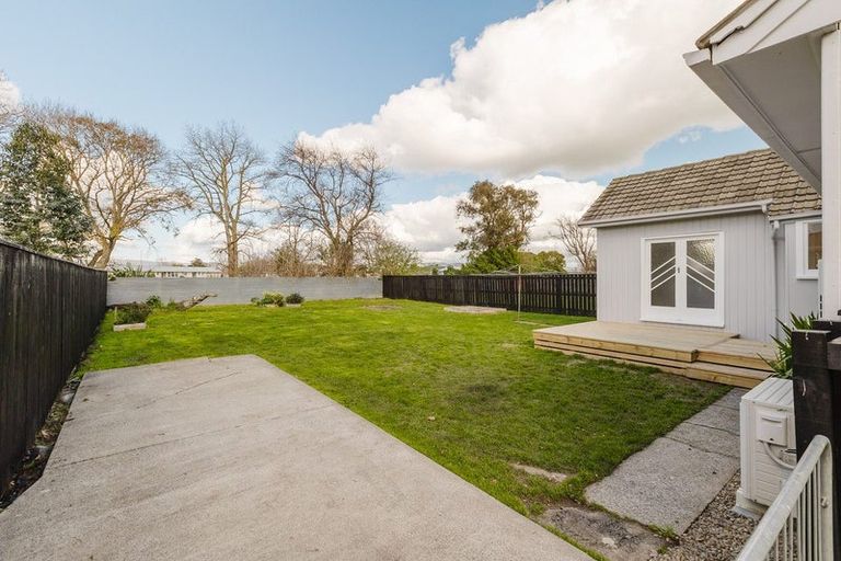 Photo of property in 60 Ellesmere Crescent, Highbury, Palmerston North, 4412