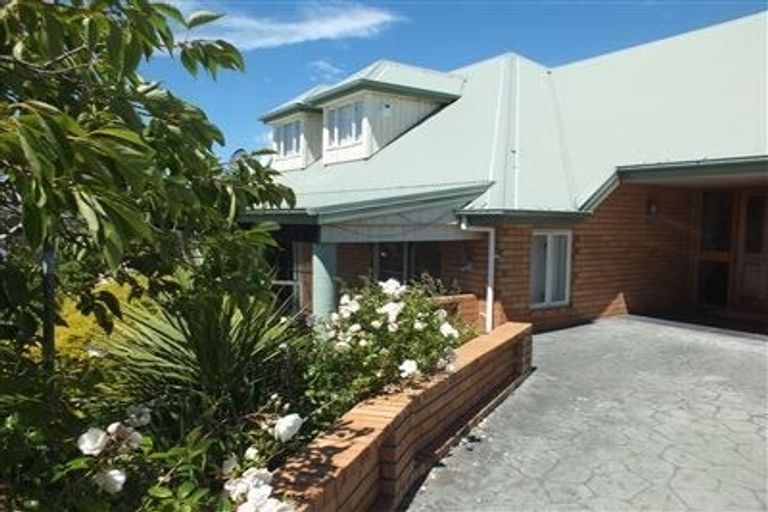 Photo of property in 9 Harry Ell Drive, Cashmere, Christchurch, 8022