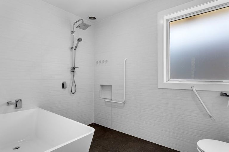 Photo of property in 19 Arran Crescent, Woolston, Christchurch, 8062