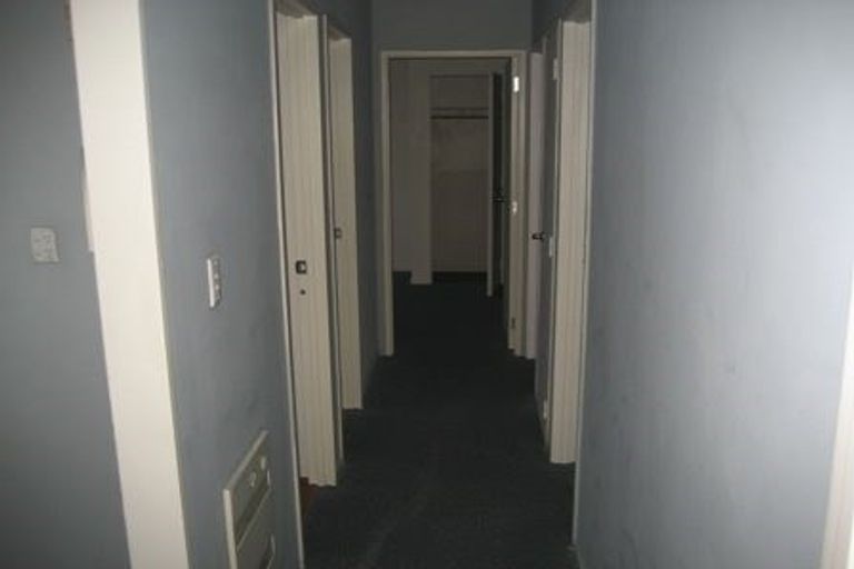 Photo of property in 3 Thalia Place, Totara Vale, Auckland, 0629