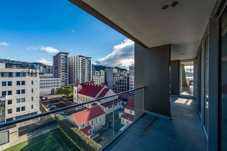 Photo of property in Sanctum Apartment, 10 Ebor Street, Te Aro, Wellington, 6011