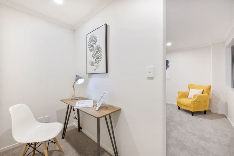 Photo of property in 92 Tir Conaill Avenue, Flat Bush, Auckland, 2019